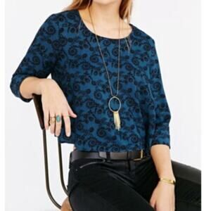 Pins Needles Top Blue Floral